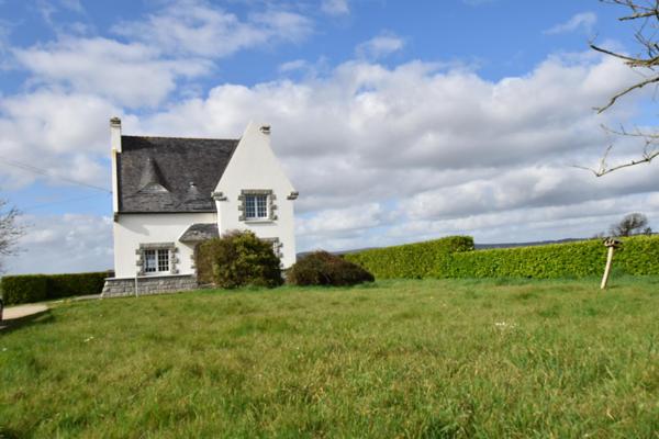 Maison à PLONEVEZ-PORZAY, 29550 - 5 pièces 145m²