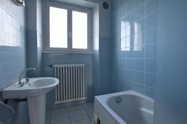 Maison à PLONEVEZ-PORZAY, 29550 - 5 pièces 145m²