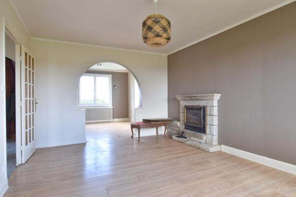 Maison à PLONEVEZ-PORZAY, 29550 - 5 pièces 145m²