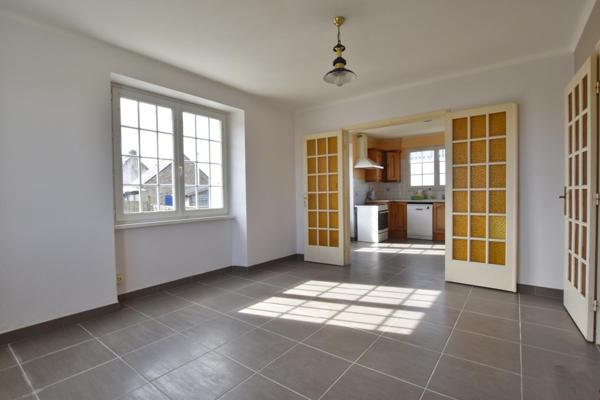 Maison à PLONEVEZ-PORZAY, 29550 - 5 pièces 145m²