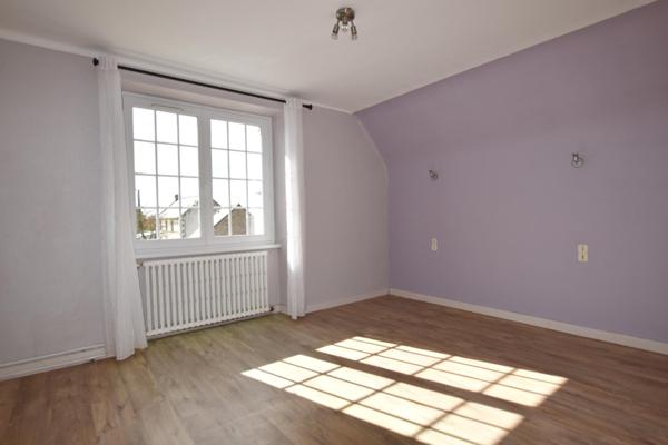 Maison à PLONEVEZ-PORZAY, 29550 - 5 pièces 145m²