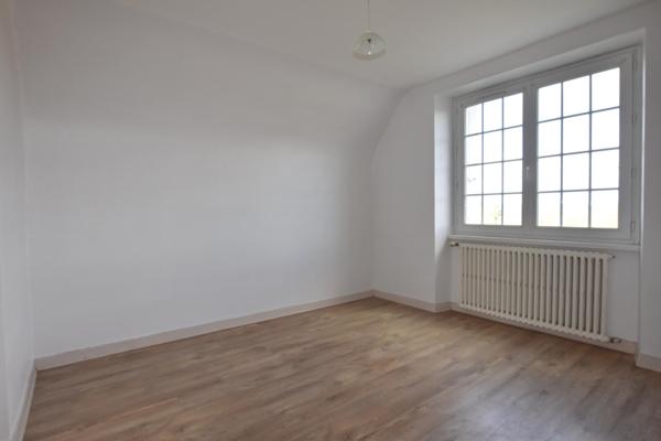 Maison à PLONEVEZ-PORZAY, 29550 - 5 pièces 145m²