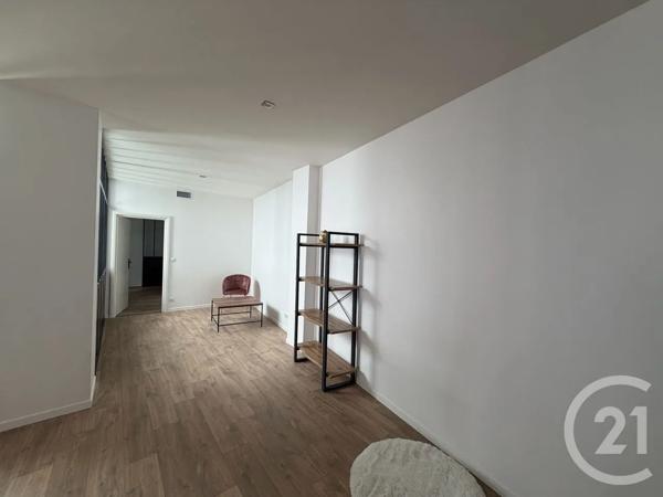 Appartement T4 à vendre  4 pièces - 140 m 2   AURILLAC  - 15