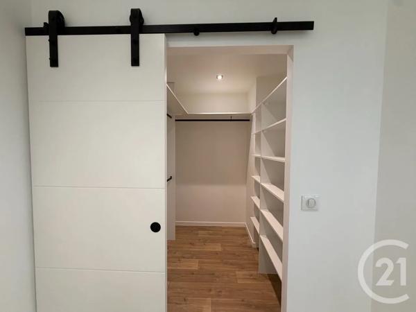 Appartement T4 à vendre  4 pièces - 140 m 2   AURILLAC  - 15