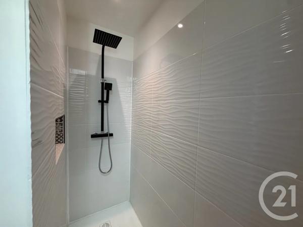 Appartement T4 à vendre  4 pièces - 140 m 2   AURILLAC  - 15