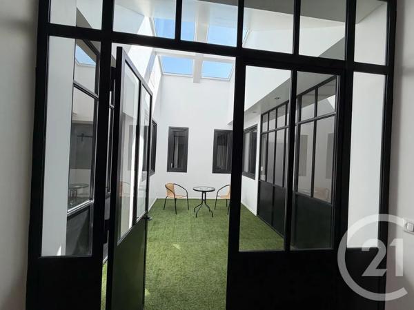 Appartement T4 à vendre  4 pièces - 140 m 2   AURILLAC  - 15