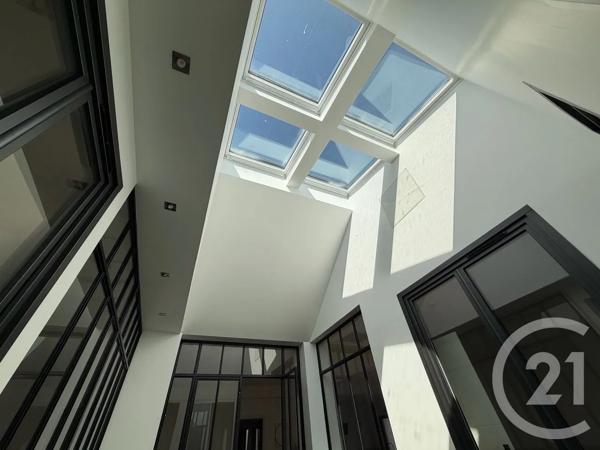 Appartement T4 à vendre  4 pièces - 140 m 2   AURILLAC  - 15