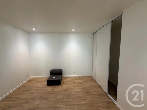 Appartement T4 à vendre  4 pièces - 140 m 2   AURILLAC  - 15