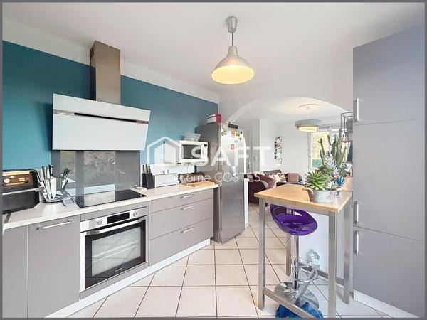 Maison rénovée 4 Chambres - Piscine - terrain de 3300 m2 dont 1800 m2 constructibles