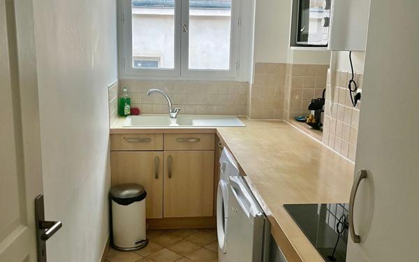Appartement à vendre    2 pièces • 40 m2 Paris 10