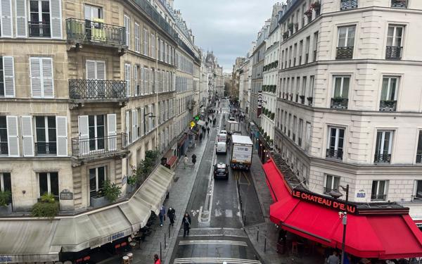 Appartement à vendre    2 pièces • 40 m2 Paris 10