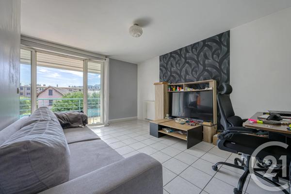 Appartement T2 à vendre  2 pièces - 37,82 m 2   CHAMBERY  - 73