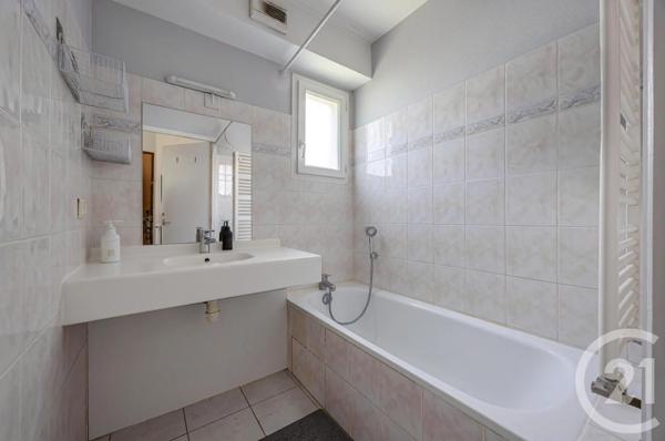 Appartement T2 à vendre  2 pièces - 37,82 m 2   CHAMBERY  - 73