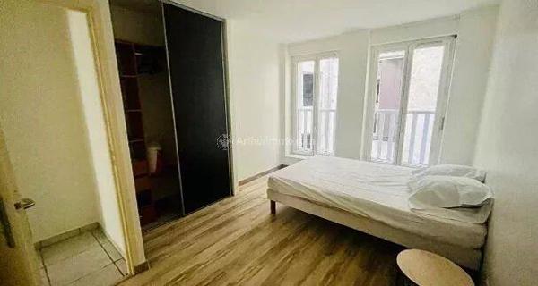 Location                                                      Appartement
                        
                     2 pièces                      67 m2                     à Vienne