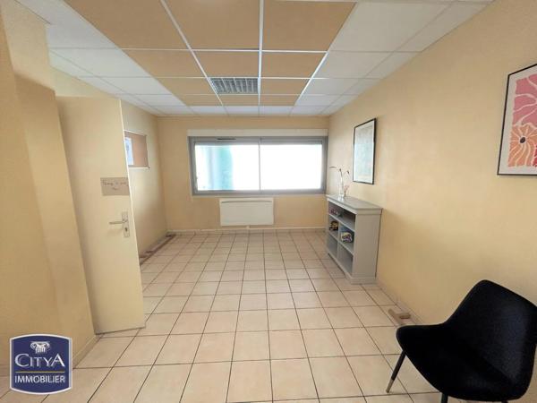 Local professionnel à vendre 166m² Saint-Marcellin (38160)