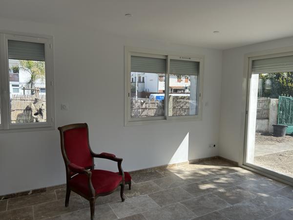 REZ DE JARDIN DE 50 M² ENTIEREMENT RENOVE PROCHE CENTRE-VILLE Le Grau-du-Roi (30240)