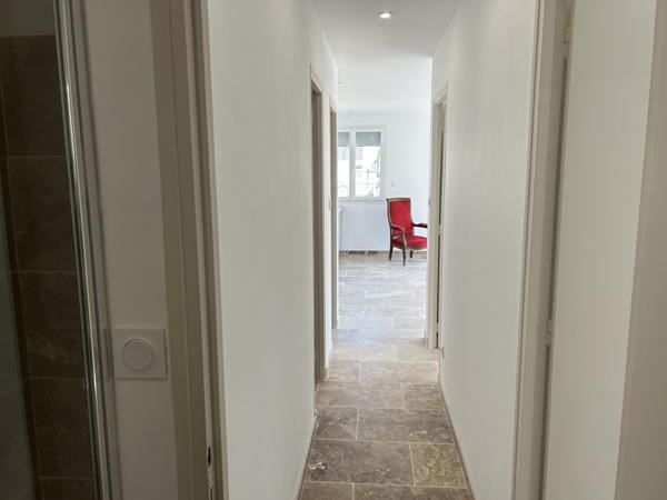 REZ DE JARDIN DE 50 M² ENTIEREMENT RENOVE PROCHE CENTRE-VILLE Le Grau-du-Roi (30240)