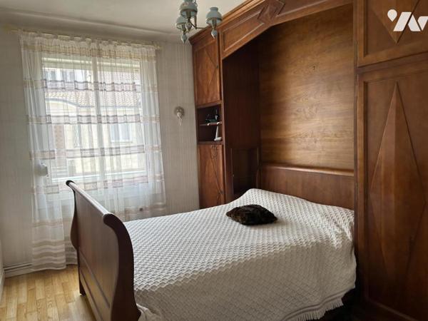 NANTES - Quartier Coulmiers, T3 traversant situé au 1er étage ss asc. cave et garage                