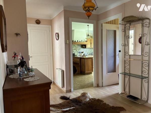 NANTES - Quartier Coulmiers, T3 traversant situé au 1er étage ss asc. cave et garage                