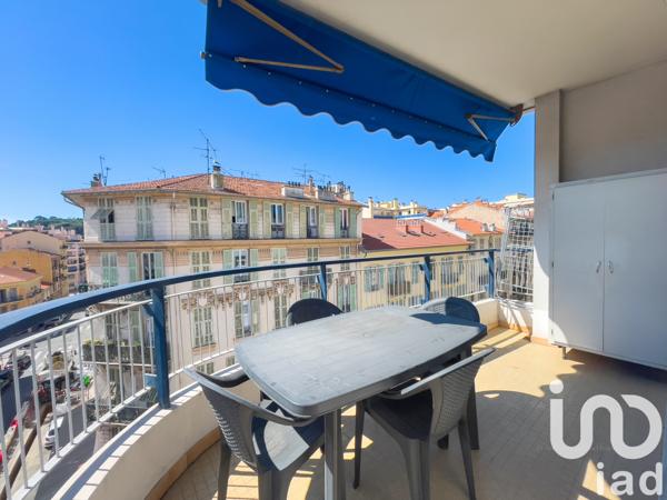 Location appartement 3 pièces 64 m² Nice