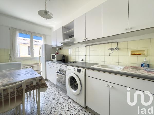 Location appartement 3 pièces 64 m² Nice