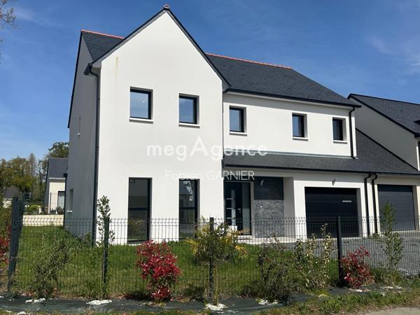 Maison à SAINT-BARTHELEMY-D'ANJOU, 49124 - 7 pièces 177m²