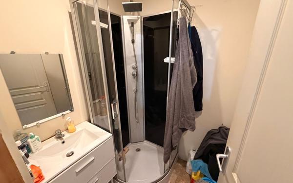 Immeuble à vendre    24 pièces • 400 m2 Beaucaire