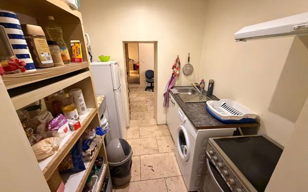 Immeuble à vendre    24 pièces • 400 m2 Beaucaire