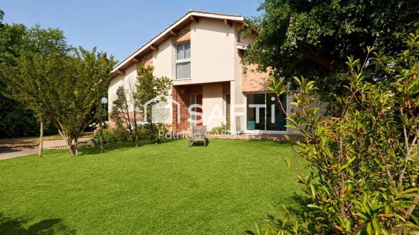 Maison non mitoyenne entièrement rénovée 5 chambres