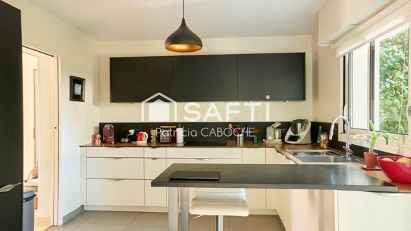 Maison non mitoyenne entièrement rénovée 5 chambres