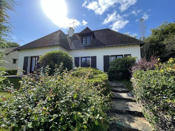 Maison à vendre à Bagnoles-de-l'Orne-Normandie dans l'Orne (61140), ref : 61044-1899