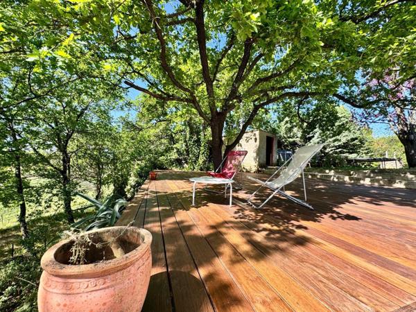 Charmante maison de plain-pied avec piscine