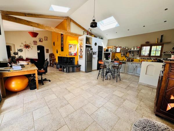 Charmante maison de plain-pied avec piscine