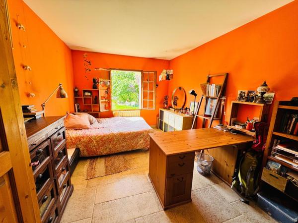 Charmante maison de plain-pied avec piscine