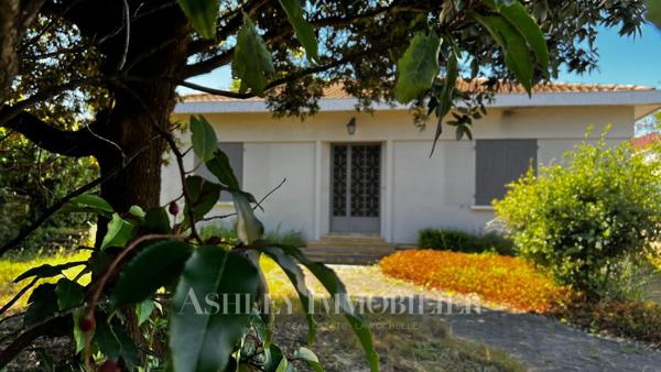 À VENDRE- MAISON FAMILIAL DE PLAIN-PIED - 7 PIÈCES - LA ROCHELLE - À RÉNOVER