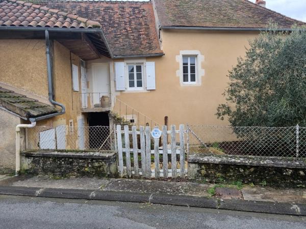 Maison Rénovée - 3 Ch - 109m² - JOUHET - 86500