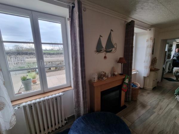 Maison Rénovée - 3 Ch - 109m² - JOUHET - 86500