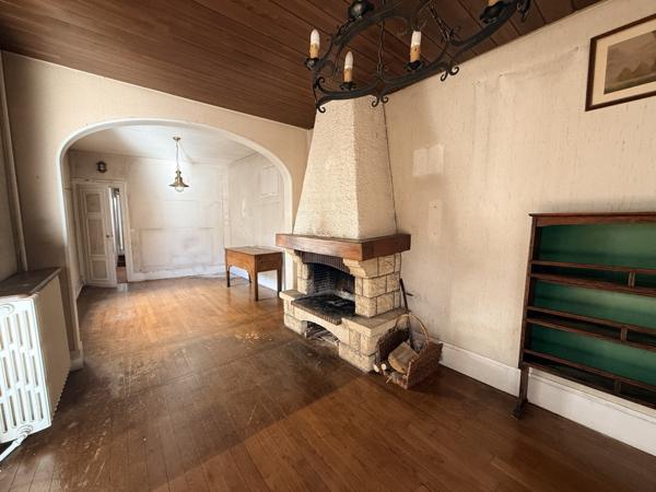 Coulommiers (77120) Hyper centre ville de COULOMMIERS