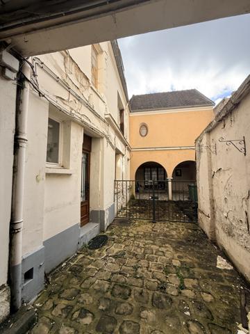 Coulommiers (77120) Hyper centre ville de COULOMMIERS