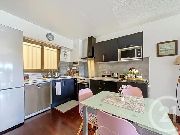 Appartement F2 à vendre  2 pièces - 46 m 2   MOUGINS  - 06