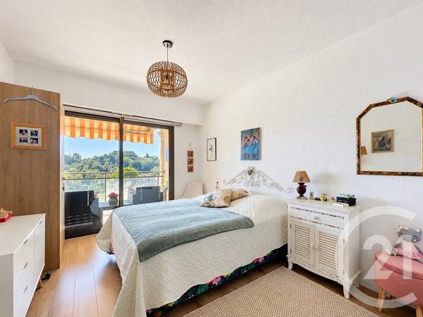 Appartement F2 à vendre  2 pièces - 46 m 2   MOUGINS  - 06