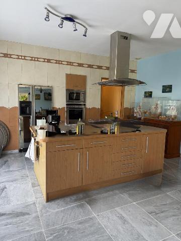 SAINT AVE COETIDIGO-MAISON DE PLAIN PIED 1300 m2 de terrain