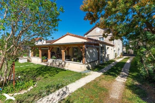 Maison à vendre |  Prayssac |  7 pièces | 190 m²