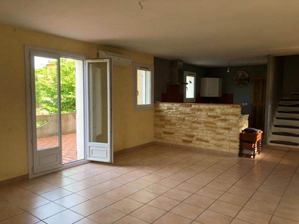 Maison à deux niveaux sur les hauteurs d'Apt