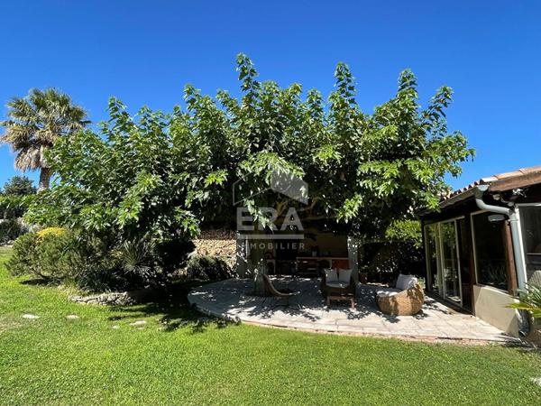 Les Pennes Mirabeau - Maison T5 avec garage sur 1094m² de parcelle.