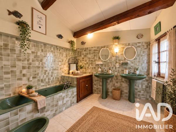 Maison à vendre 7 pièces 185 m² Saint-Hippolyte-du-Fort
