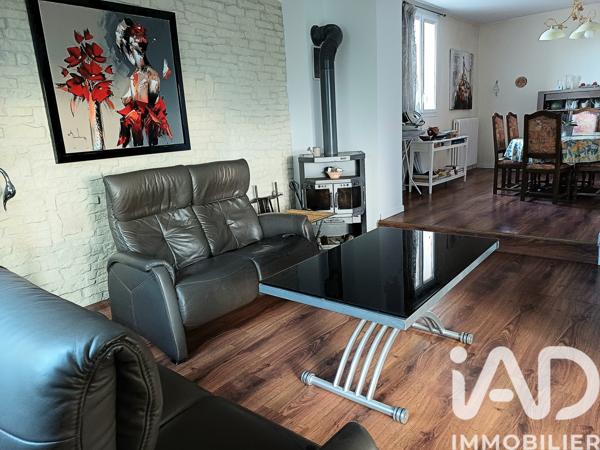 Maison à vendre 5 pièces 180 m² Saint-Martin-la-Plaine