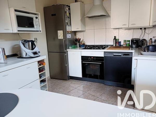 Maison à vendre 5 pièces 180 m² Saint-Martin-la-Plaine