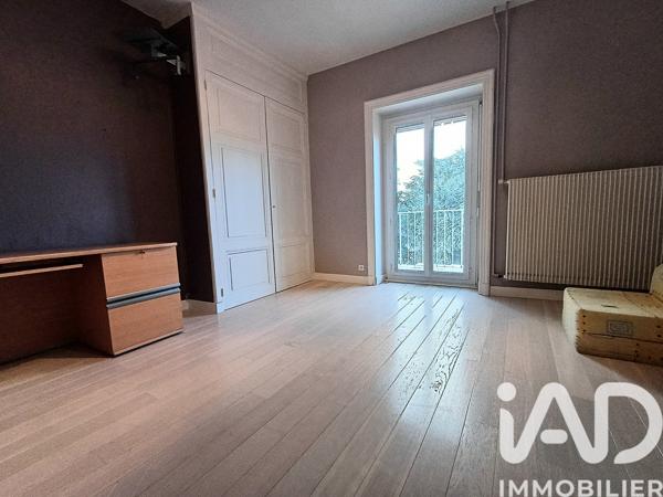 Maison à vendre 5 pièces 180 m² Saint-Martin-la-Plaine