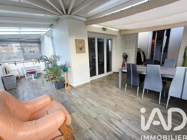 Maison à vendre 5 pièces 180 m² Saint-Martin-la-Plaine